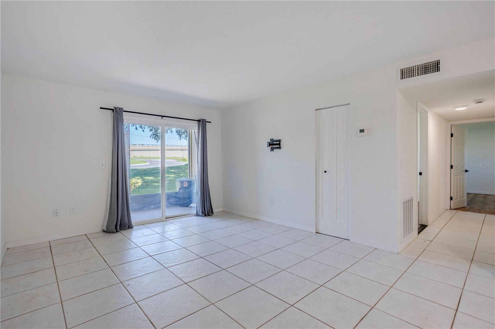 902 LAKE DESTINY ROAD C