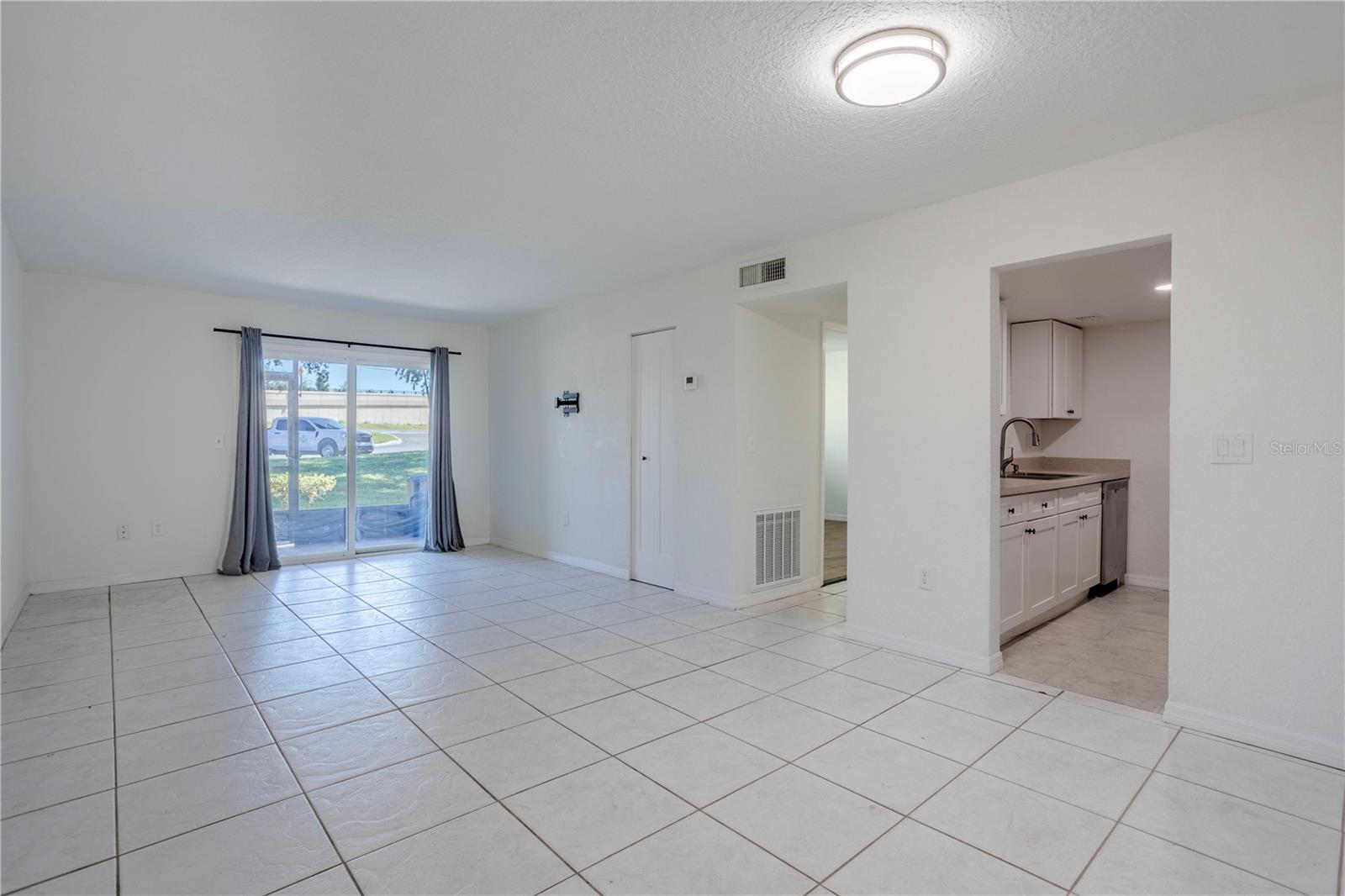 902 LAKE DESTINY ROAD C