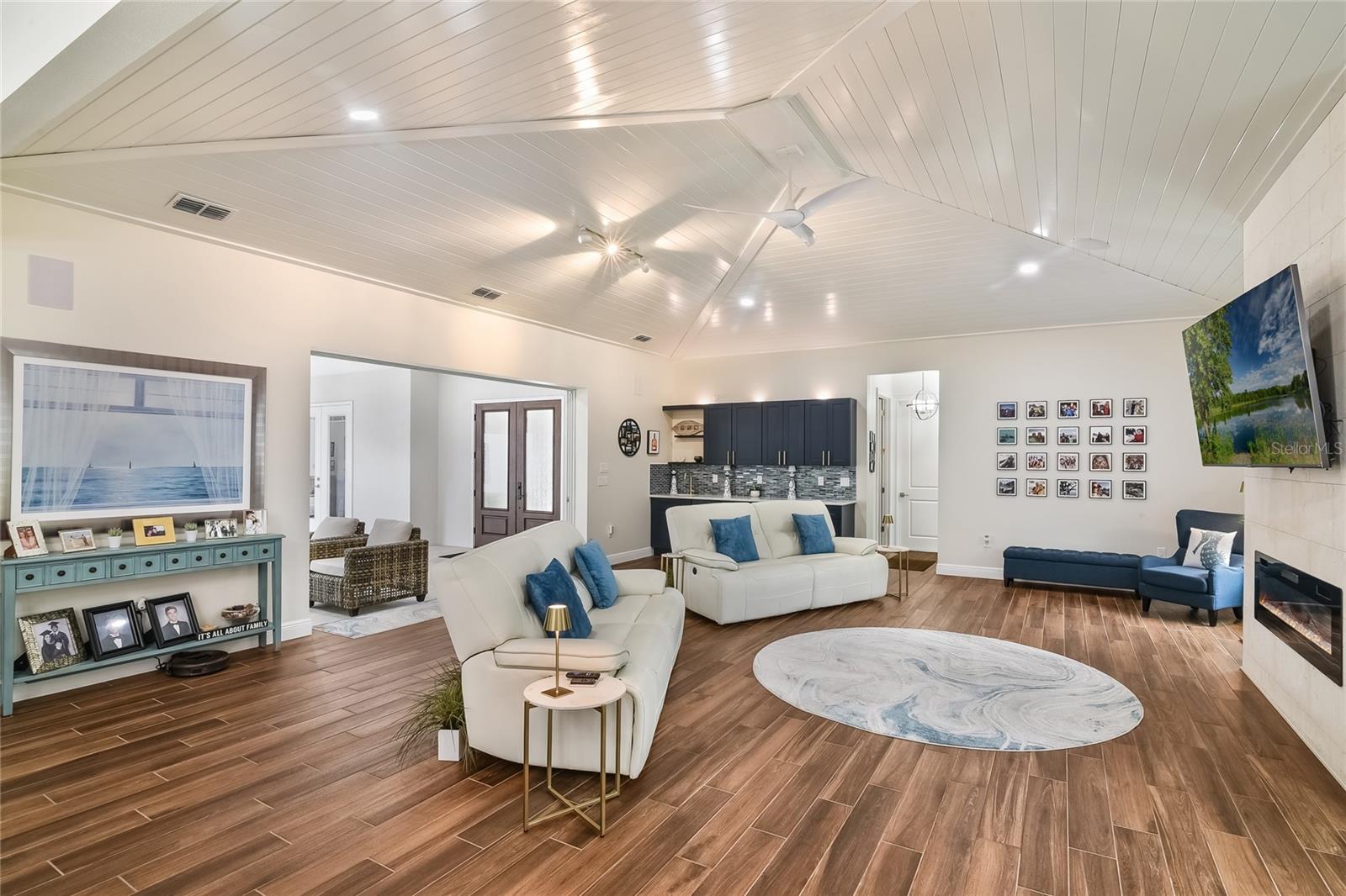 1715 SW 27 TH PLACE