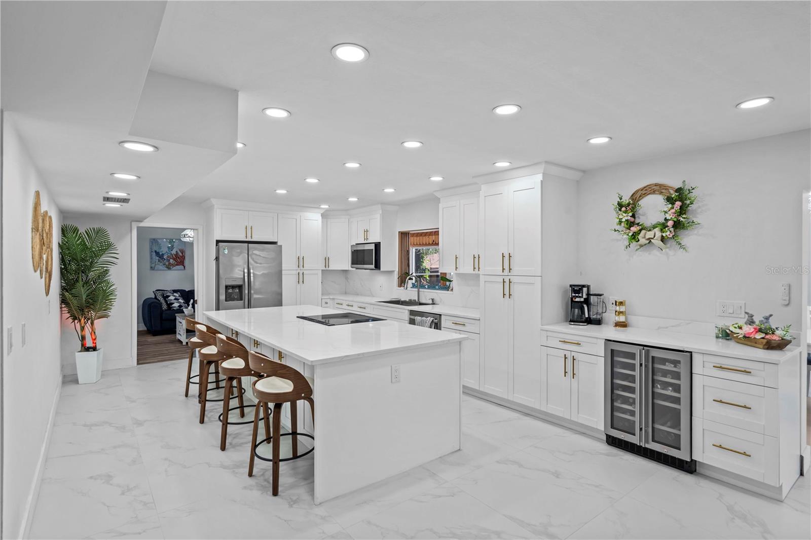 107 CAUSEWAY BOULEVARD