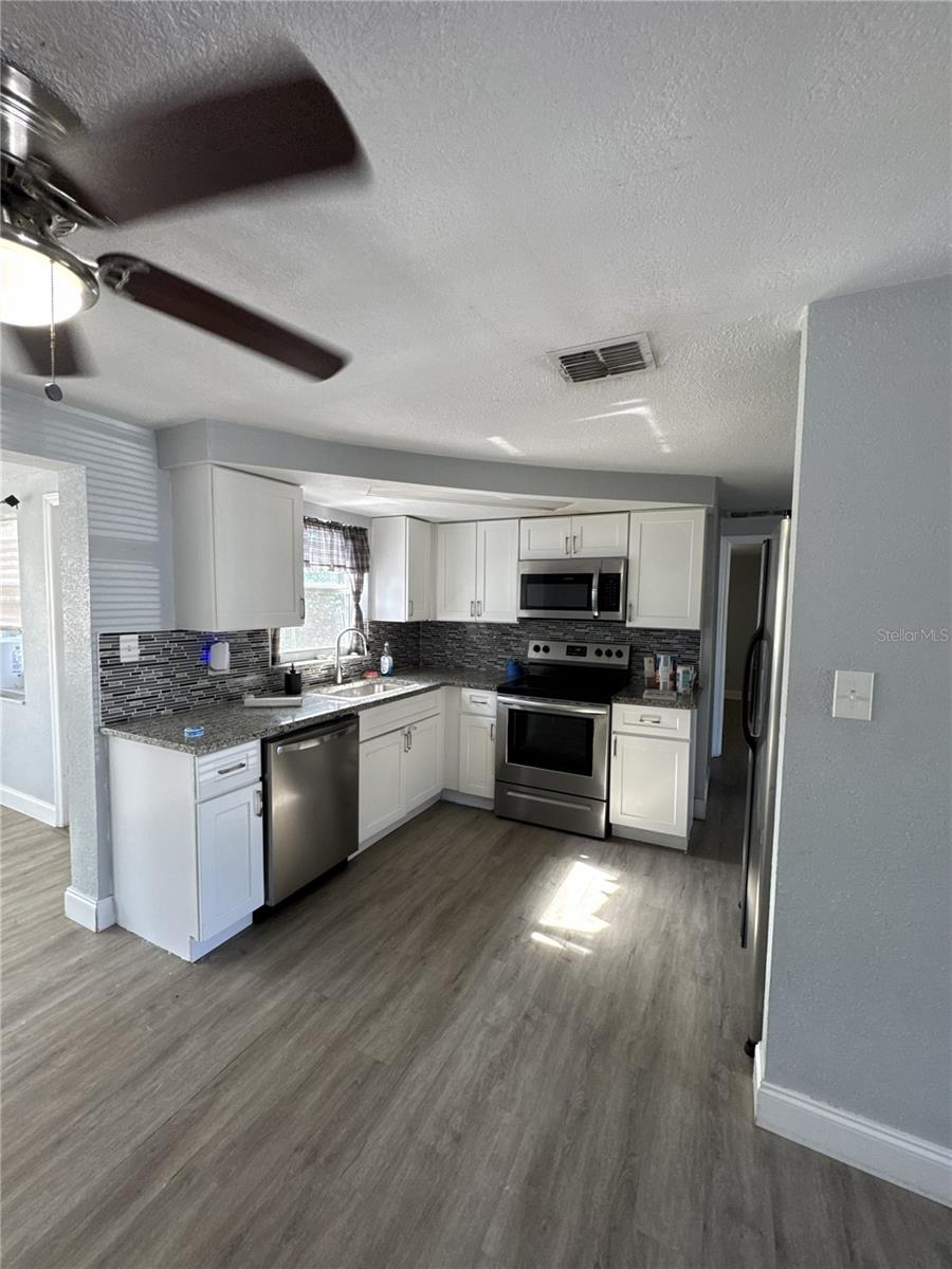 HOLIDAY LAKE ESTATES - Residential