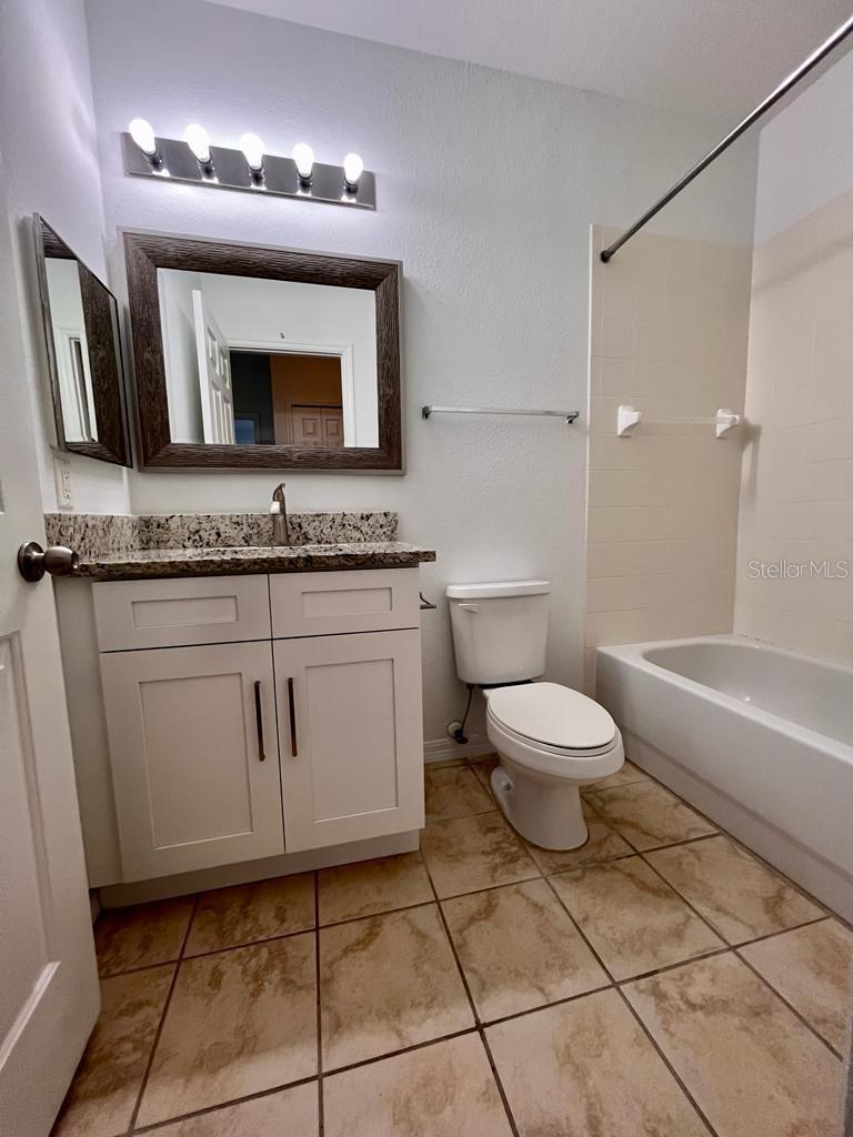 REGISTRY/MICHIGAN PARK CONDO - Residential Lease