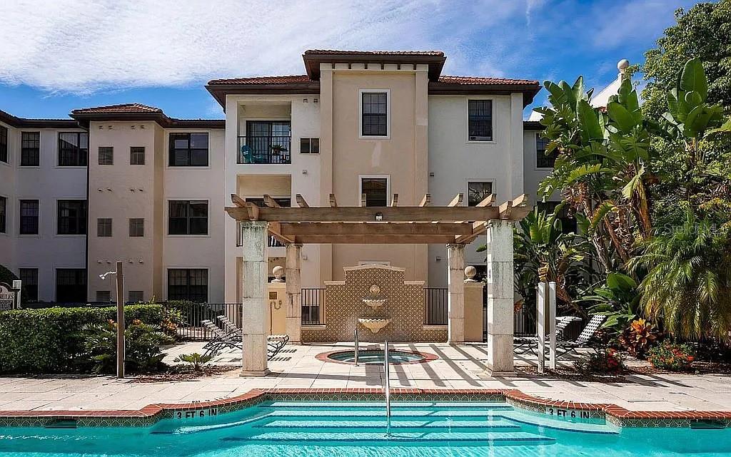 REGISTRY/MICHIGAN PARK CONDO - Residential Lease