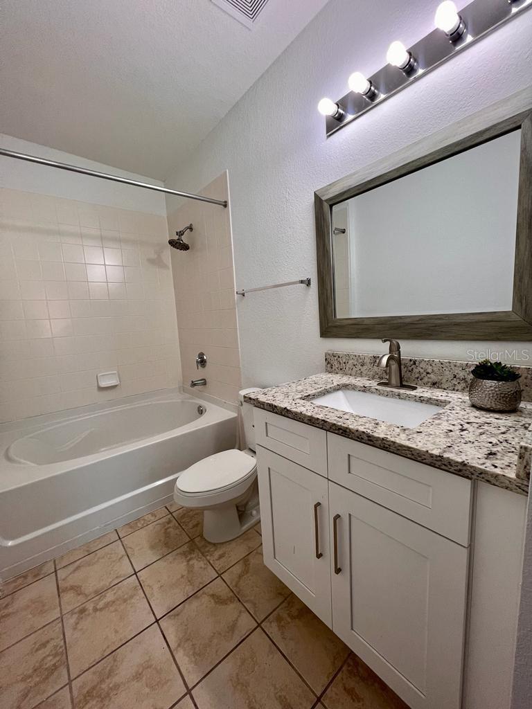 REGISTRY/MICHIGAN PARK CONDO - Residential Lease