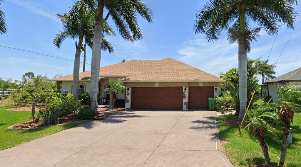 Photo of 10127 Lebanon Drive, Port Charlotte, FL 33981 (MLS # C7521526)