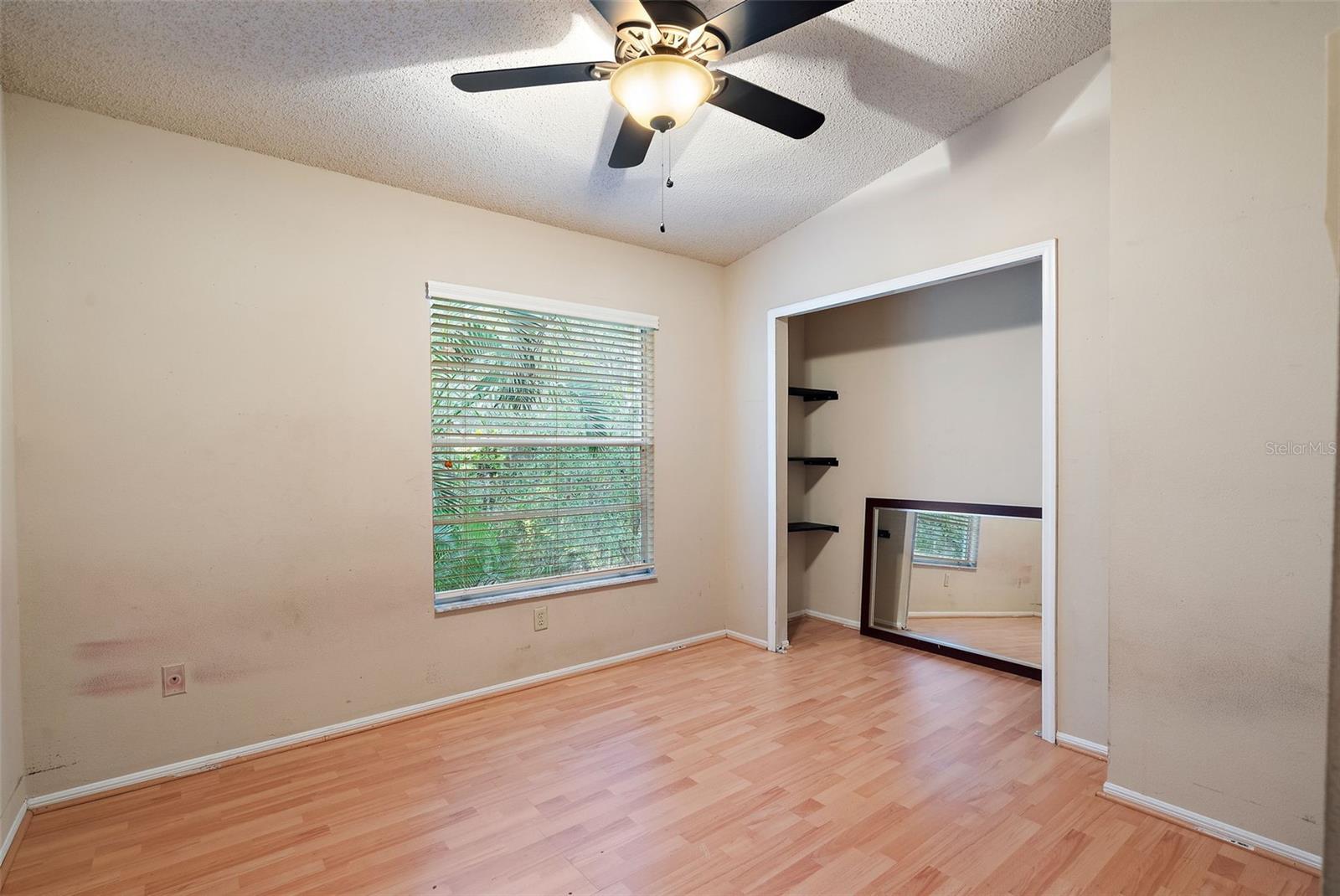 FOX CHASE TWNHMS UNI - Residential