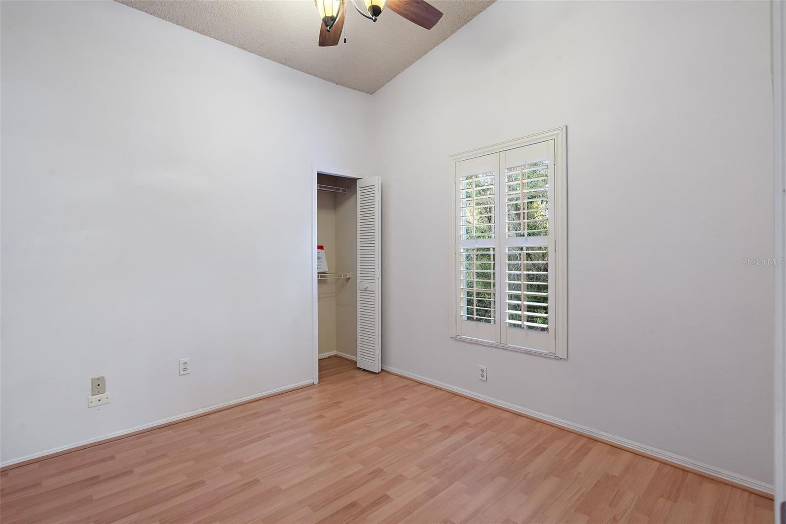 FOX CHASE TWNHMS UNI - Residential