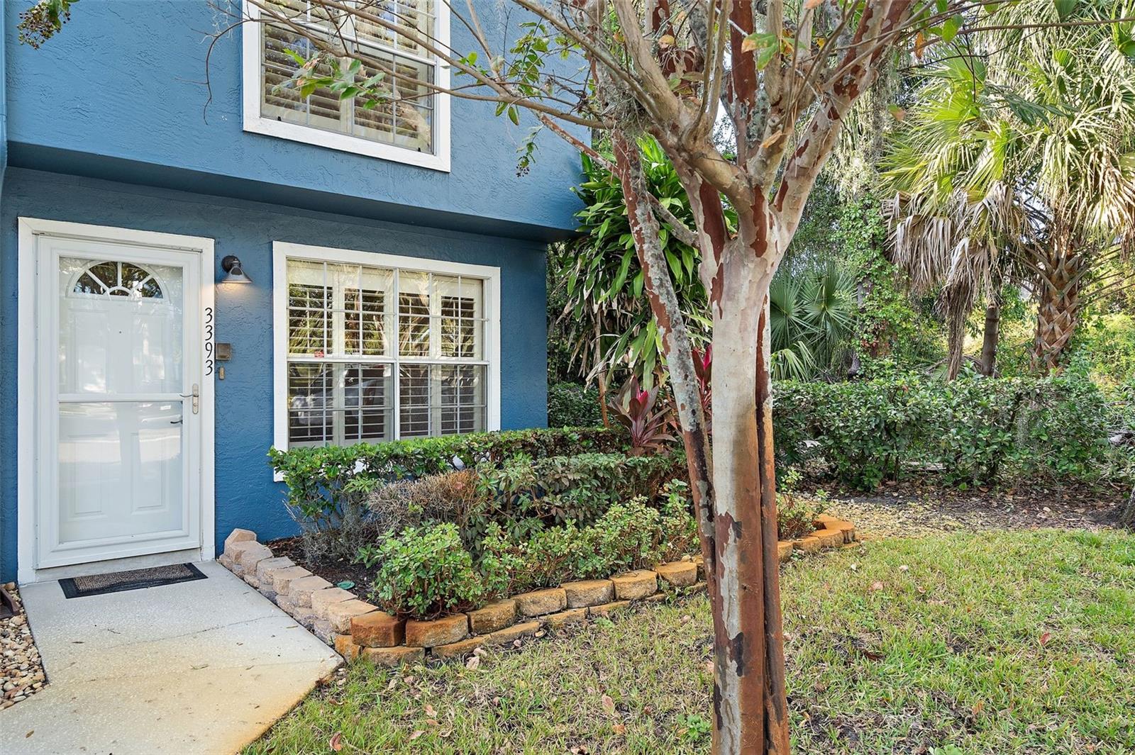 FOX CHASE TWNHMS UNI - Residential