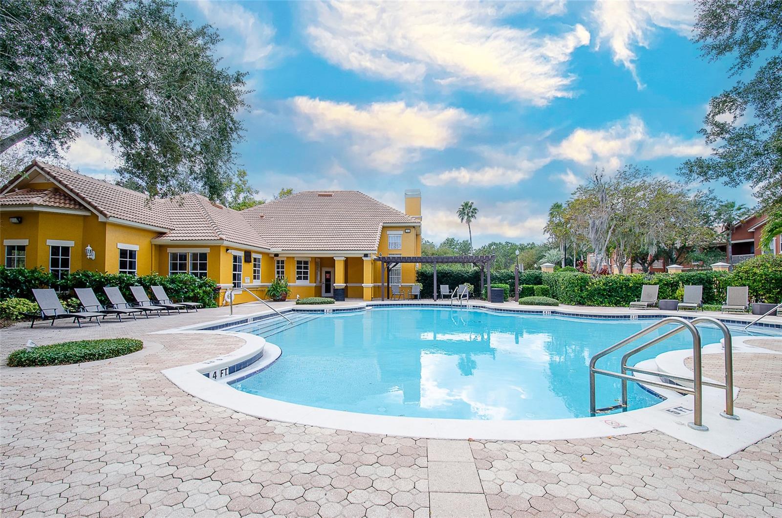 MIRABELLA - Residential