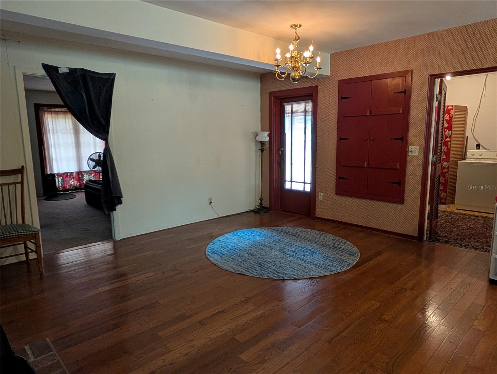 1095 SEMINOLE AVENUE