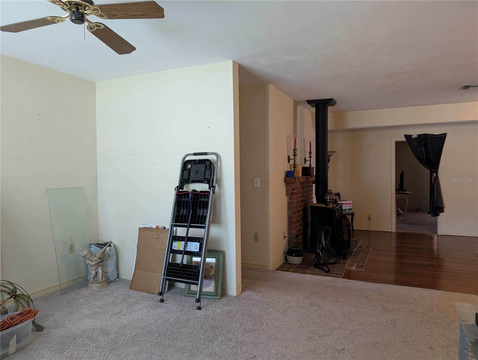 1095 SEMINOLE AVENUE