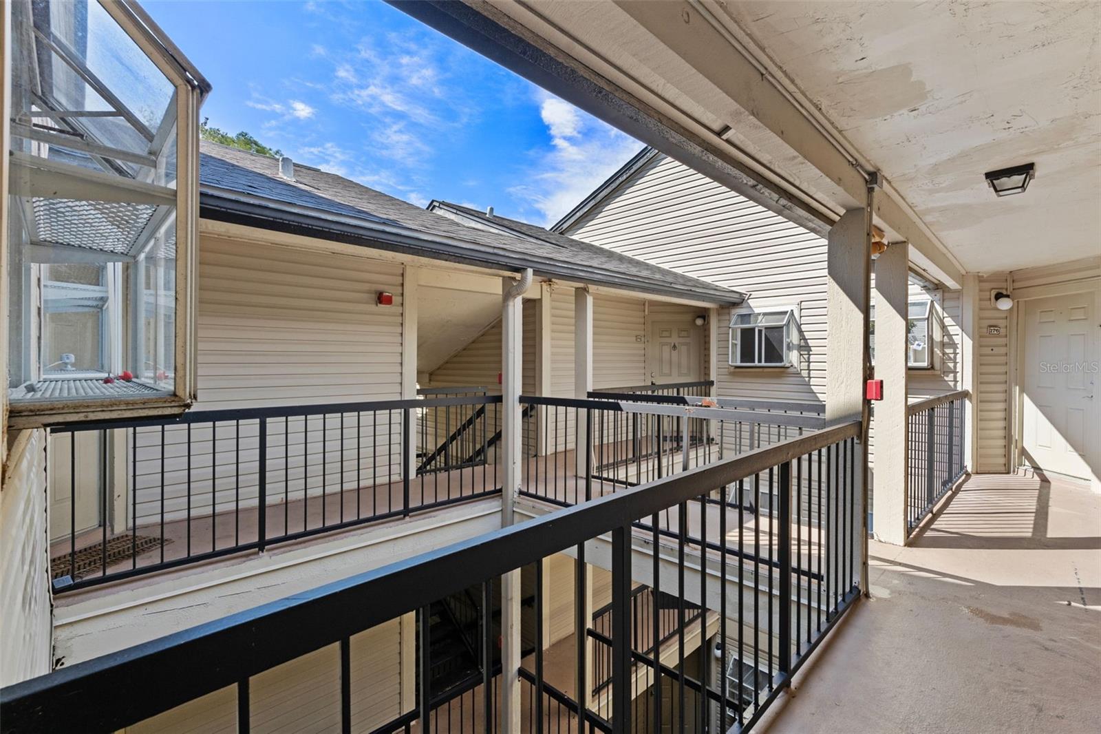 1964 LAKE ATRIUMS CIRCLE 173