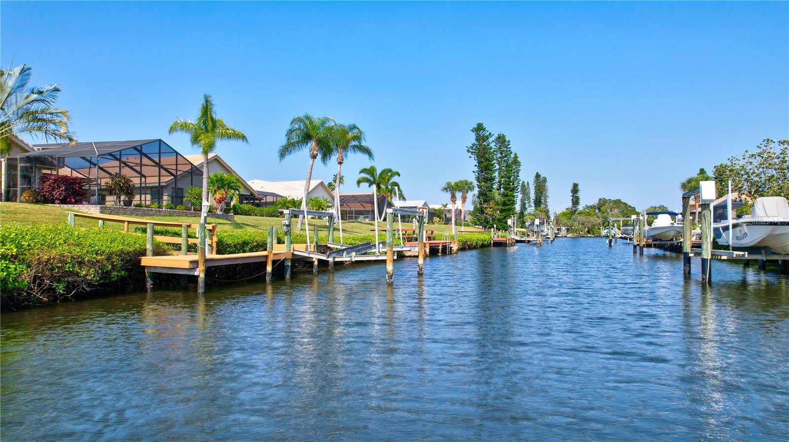 104 INLETS BOULEVARD 104