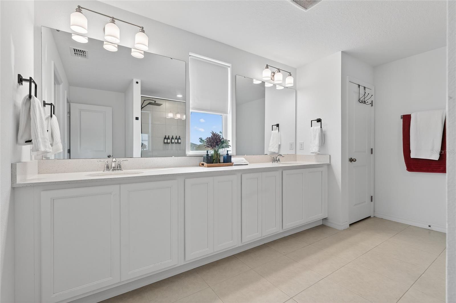 HAMPTON OAKS - Residential