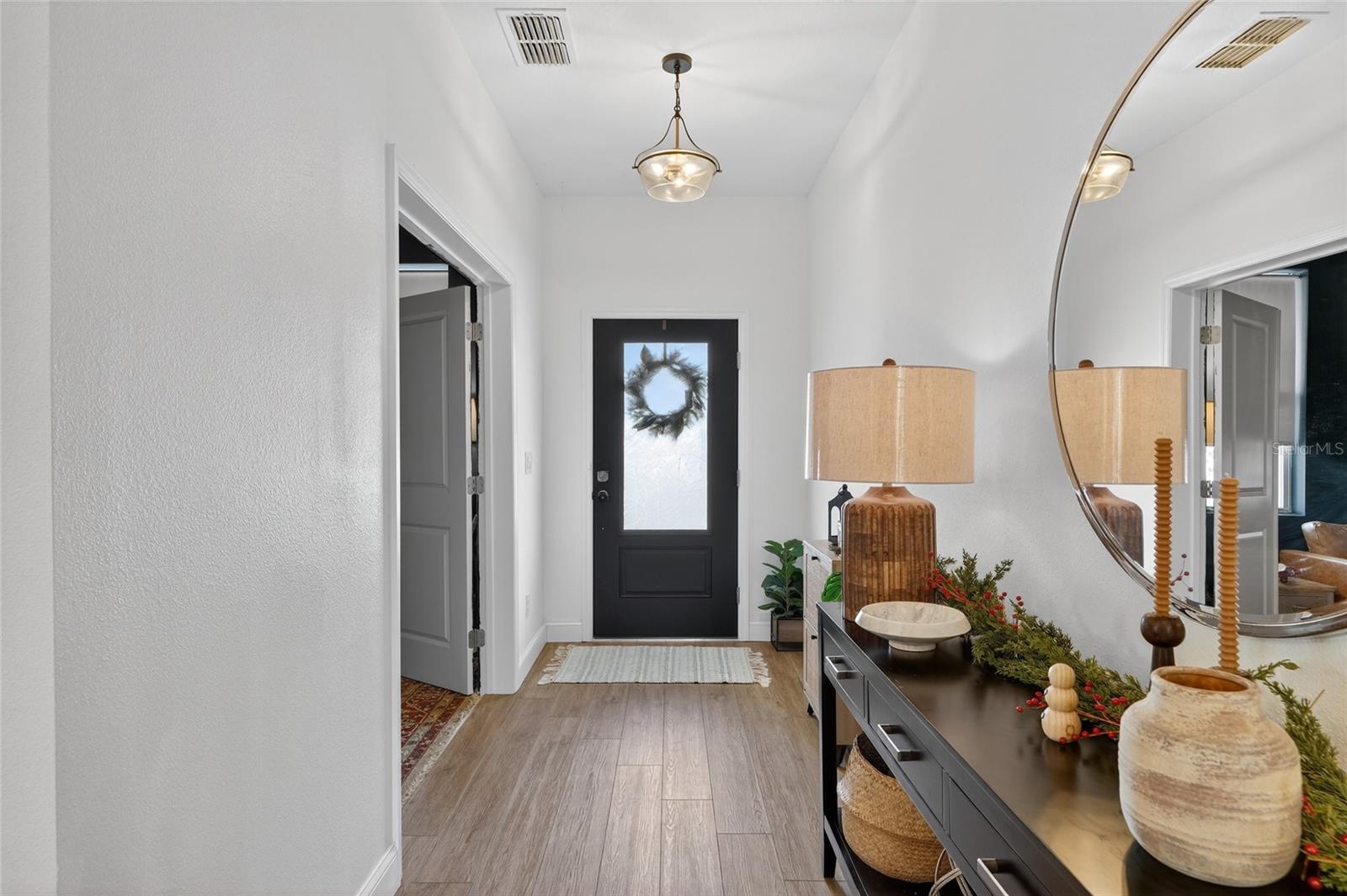 HAMPTON OAKS - Residential