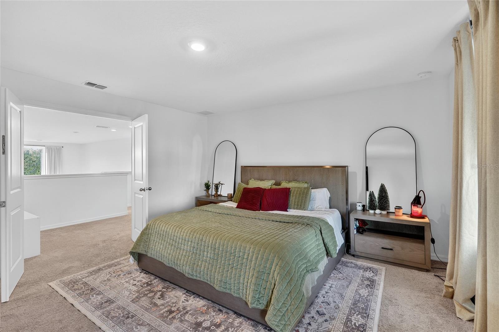 HAMPTON OAKS - Residential