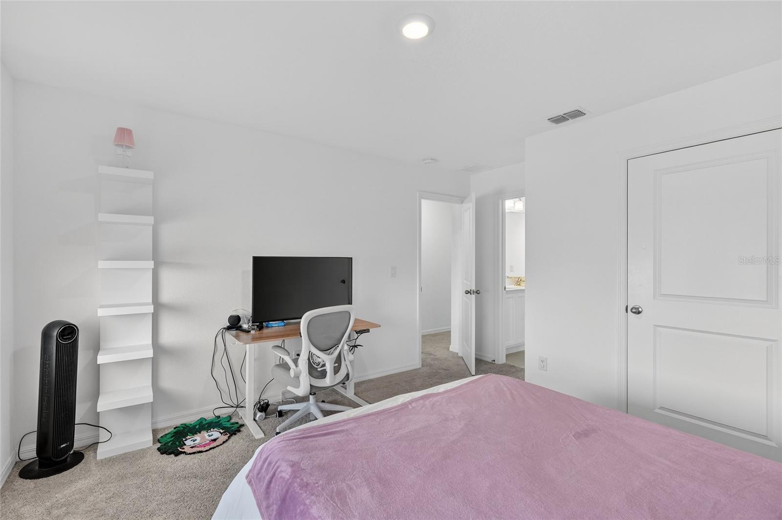 HAMPTON OAKS - Residential