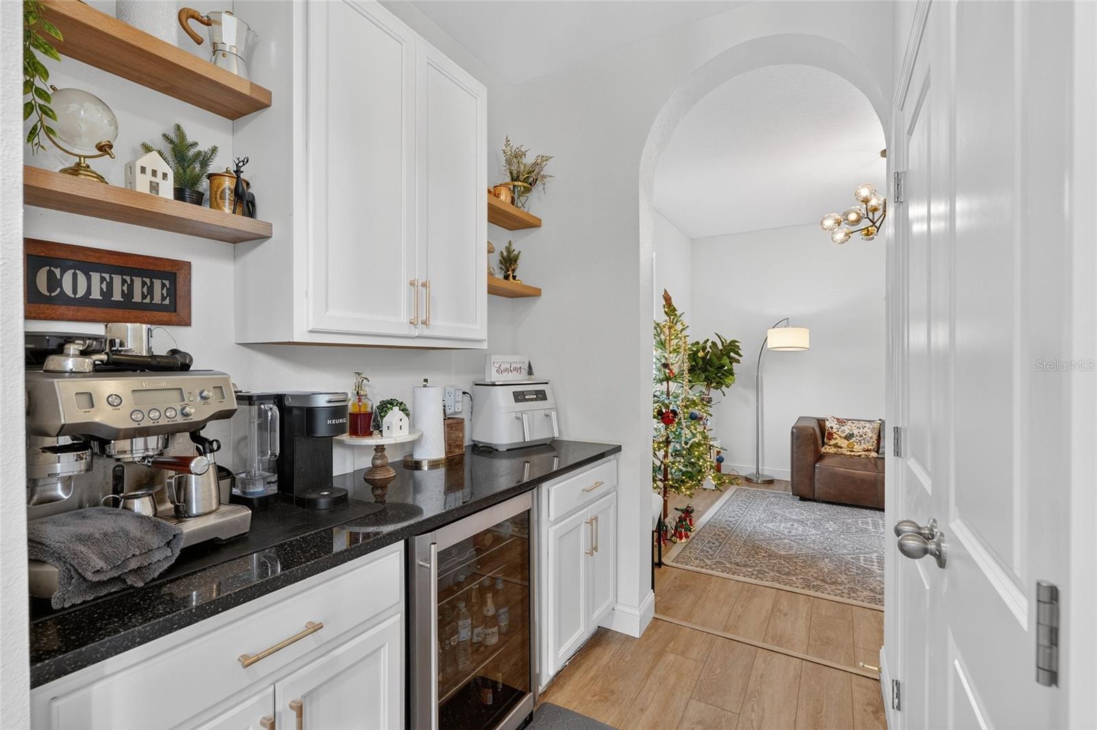 HAMPTON OAKS - Residential