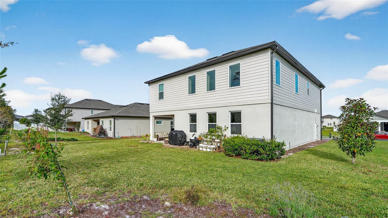 HAMPTON OAKS - Residential