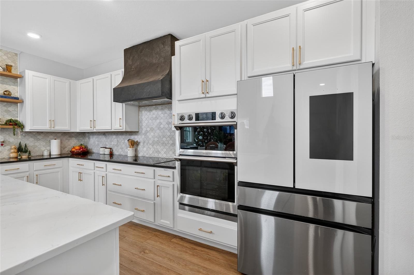 HAMPTON OAKS - Residential