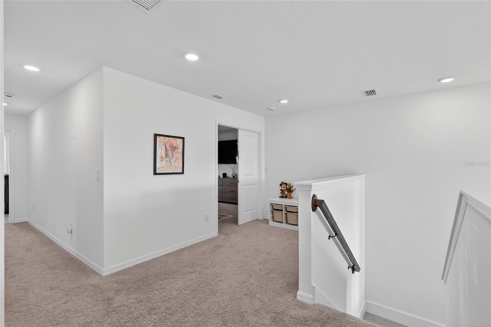 HAMPTON OAKS - Residential