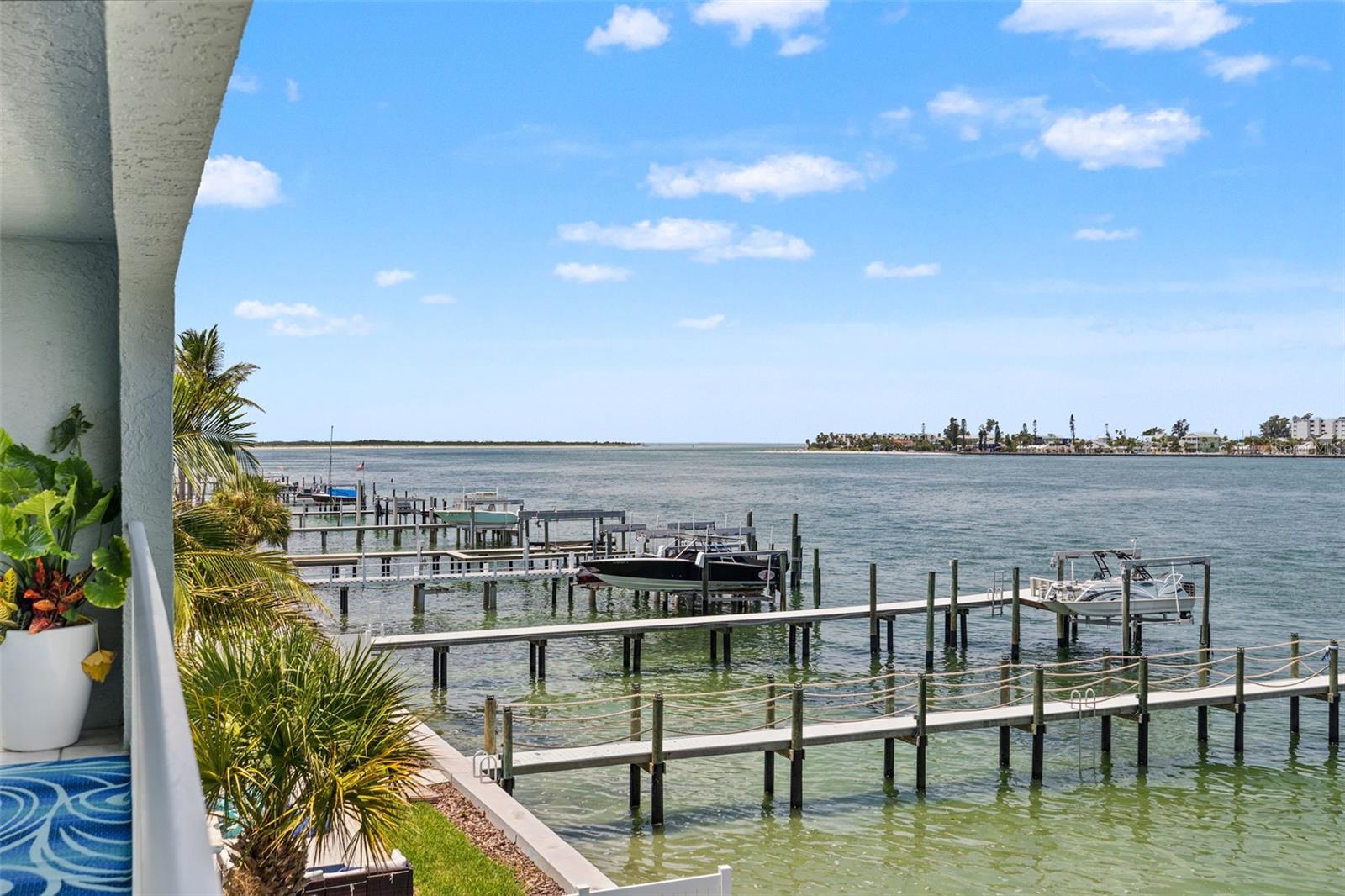 FLAMINGO BAY CLUB CO - Residential