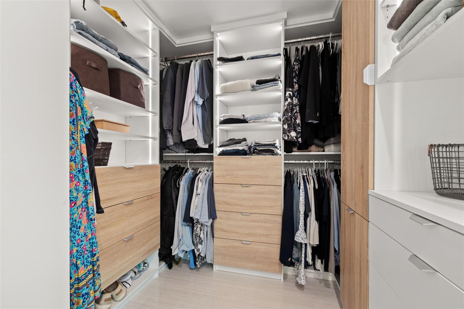 FLAMINGO BAY CLUB CO - Residential