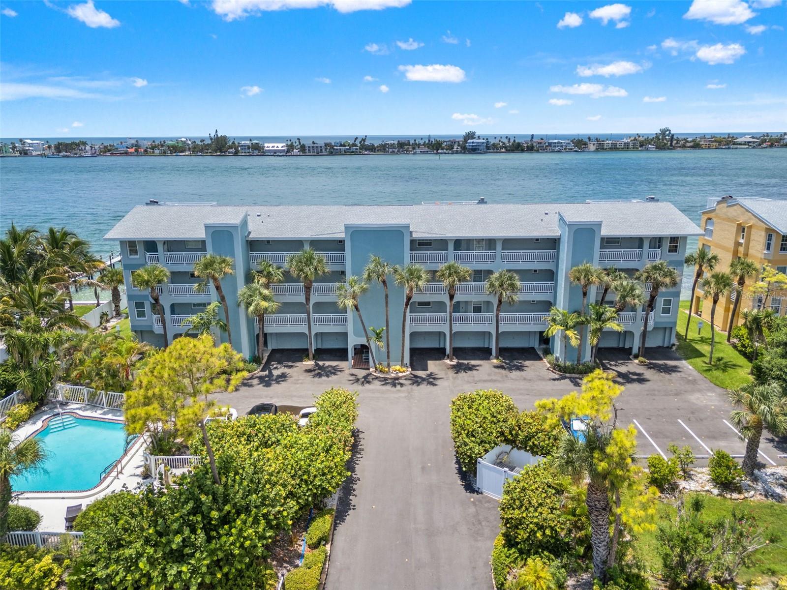 FLAMINGO BAY CLUB CO - Residential