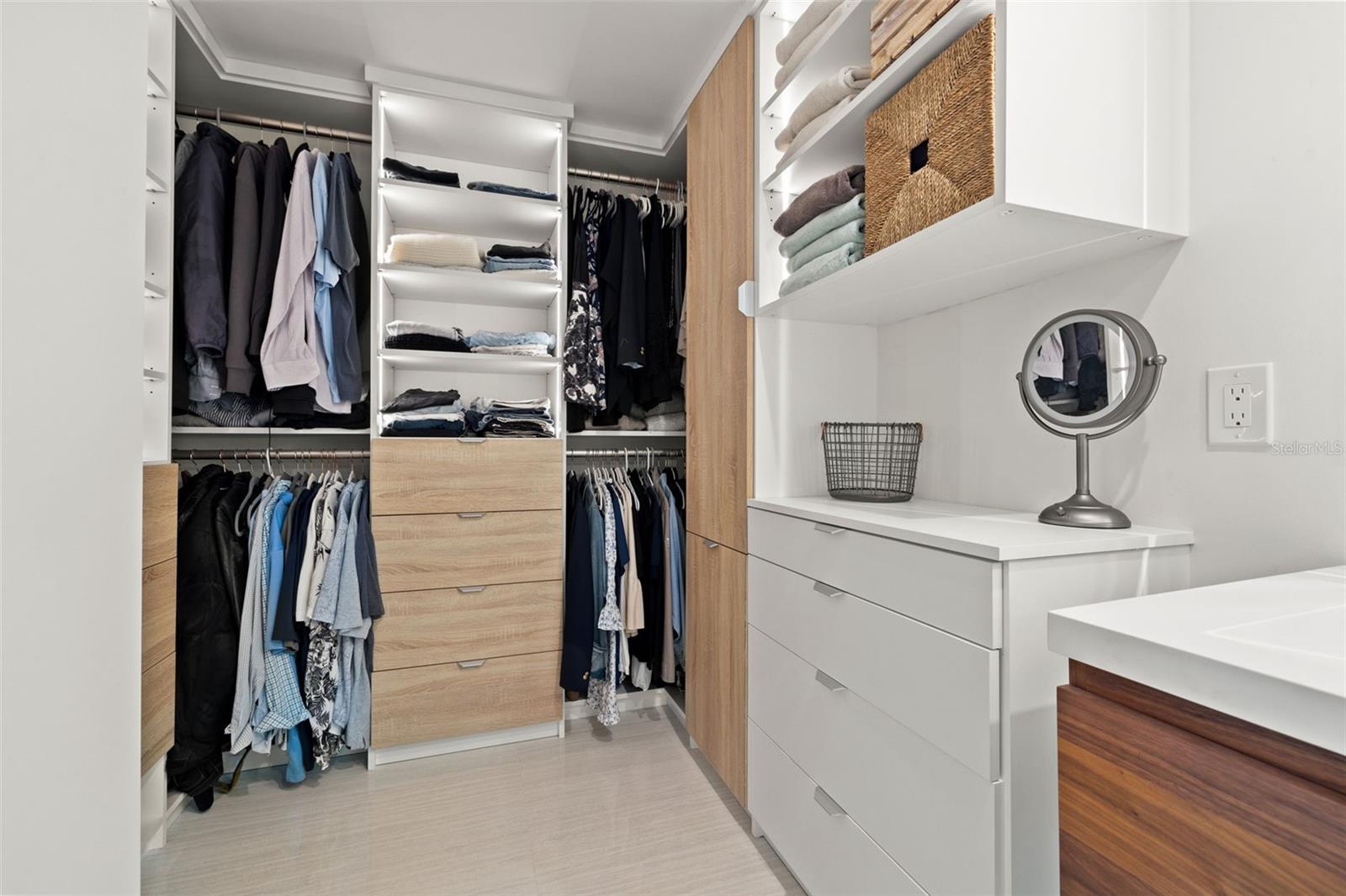 FLAMINGO BAY CLUB CO - Residential