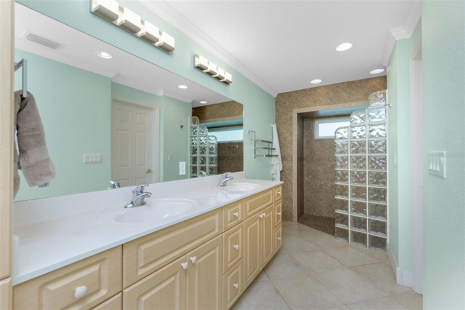 KINGS XING - Residential