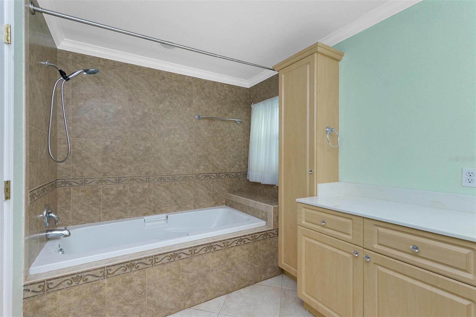 KINGS XING - Residential