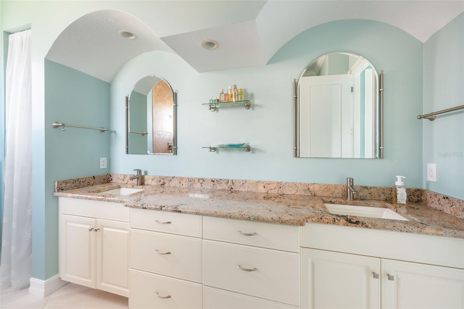 GROVE CITY SHORES - Residential