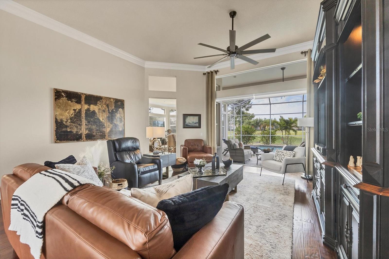 CALUSA LAKES - Residential