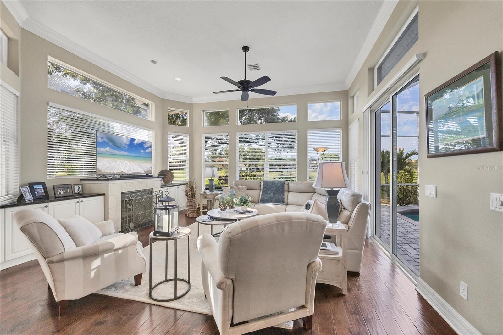 CALUSA LAKES - Residential