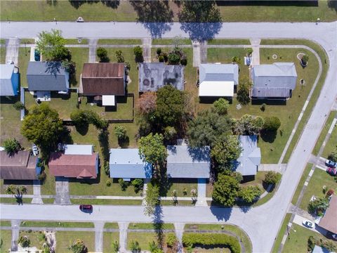 A home in PORT CHARLOTTE