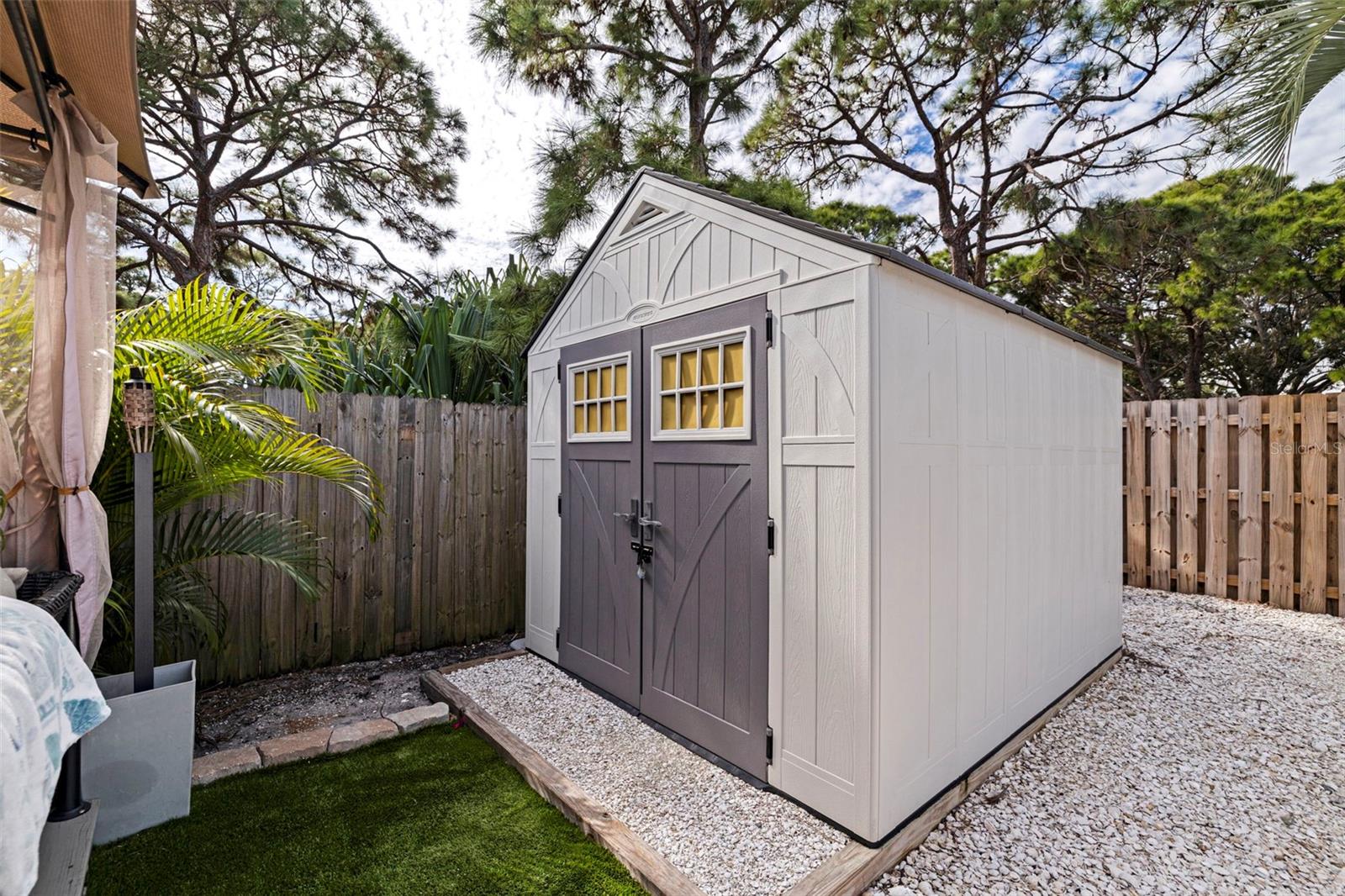 ARLINGTON PARK - Residential