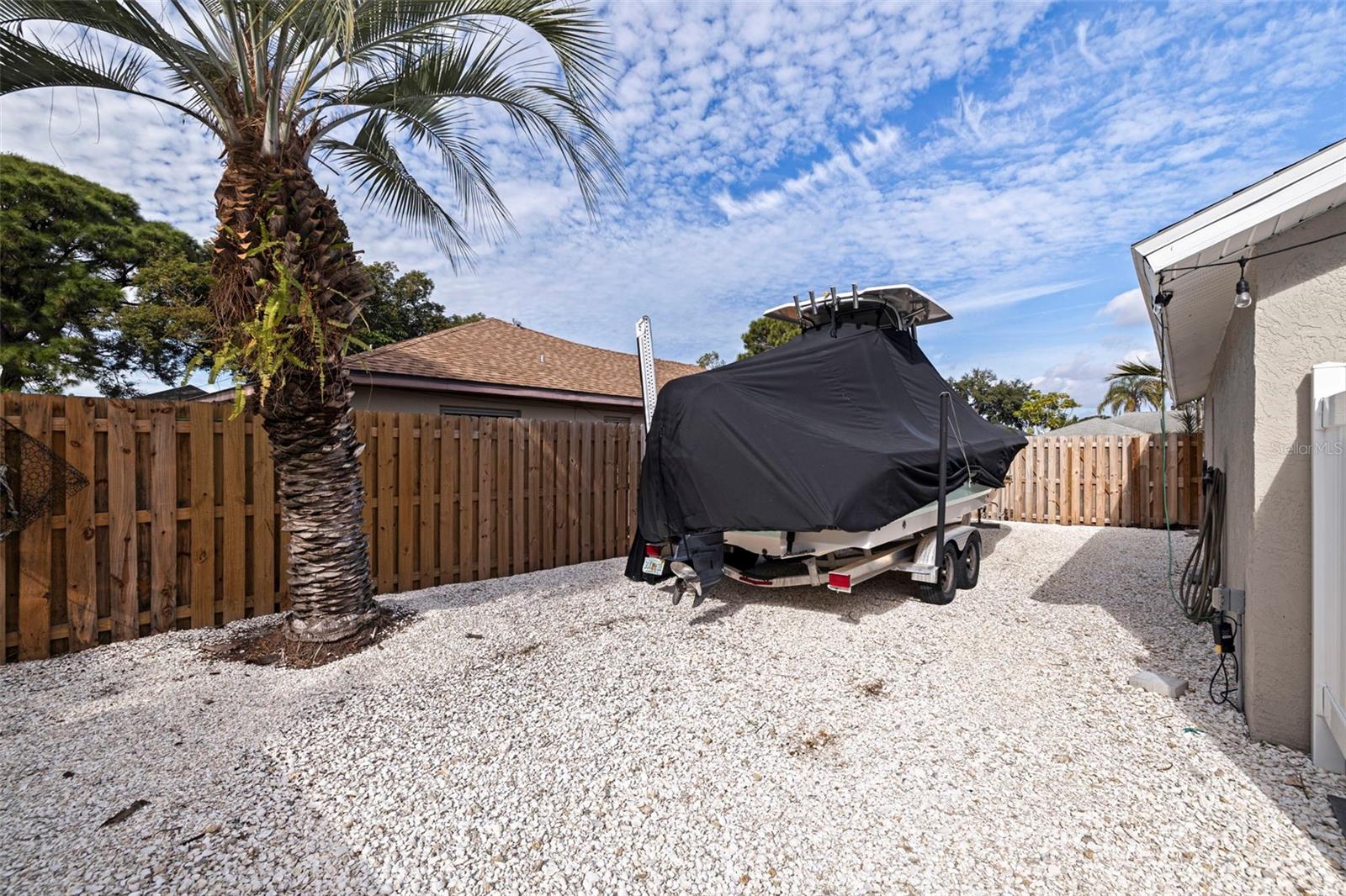 ARLINGTON PARK - Residential