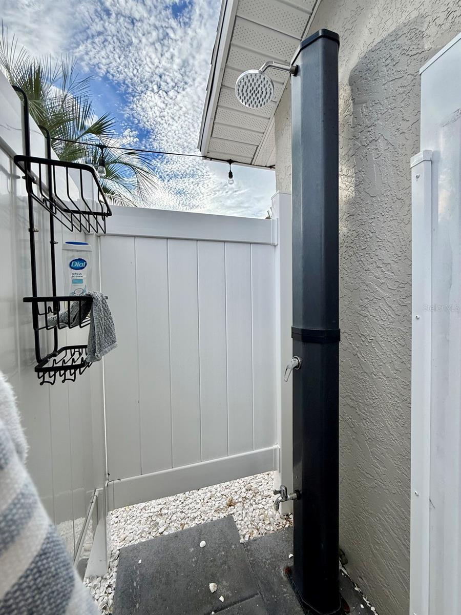 ARLINGTON PARK - Residential