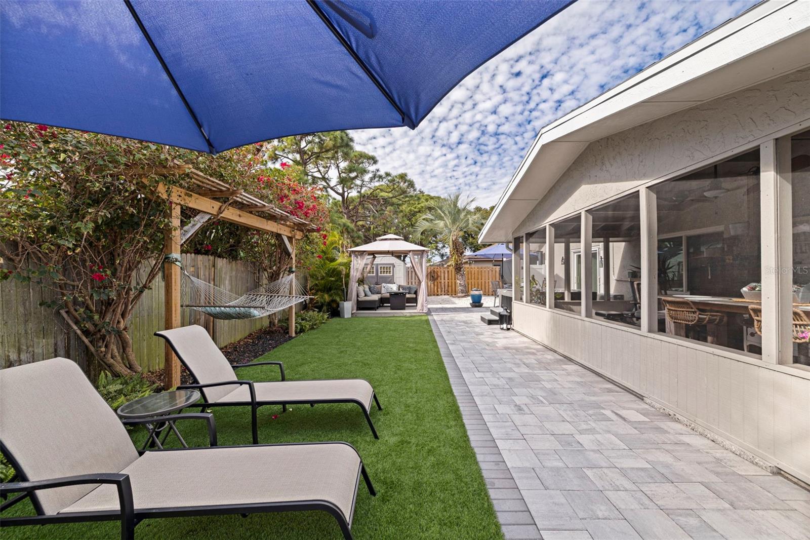 ARLINGTON PARK - Residential