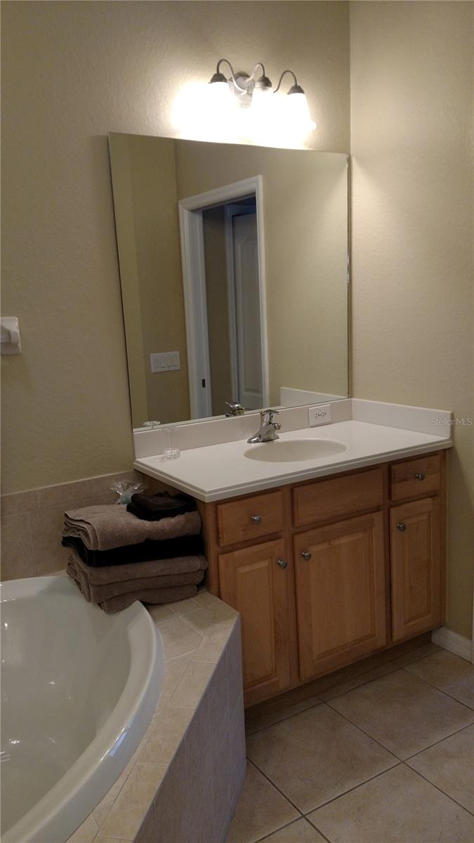 STONEYBROOK AT VENICE - Residential Lease