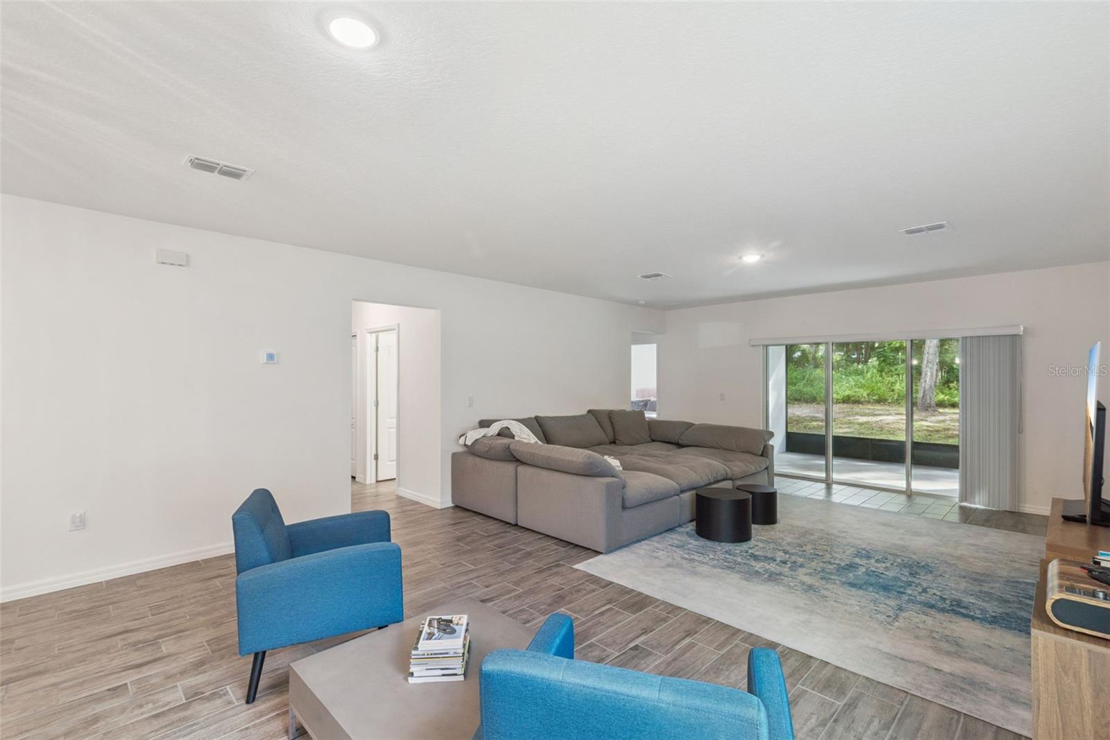 ANDOVER RDG - Residential