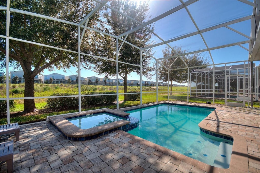 Photo of 531 Pebble Beach Drive, Davenport, FL 33896 (MLS # S5160003)