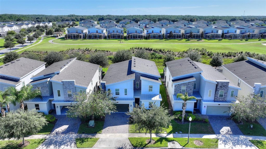 Photo of 531 Pebble Beach Drive, Davenport, FL 33896 (MLS # S5160003)