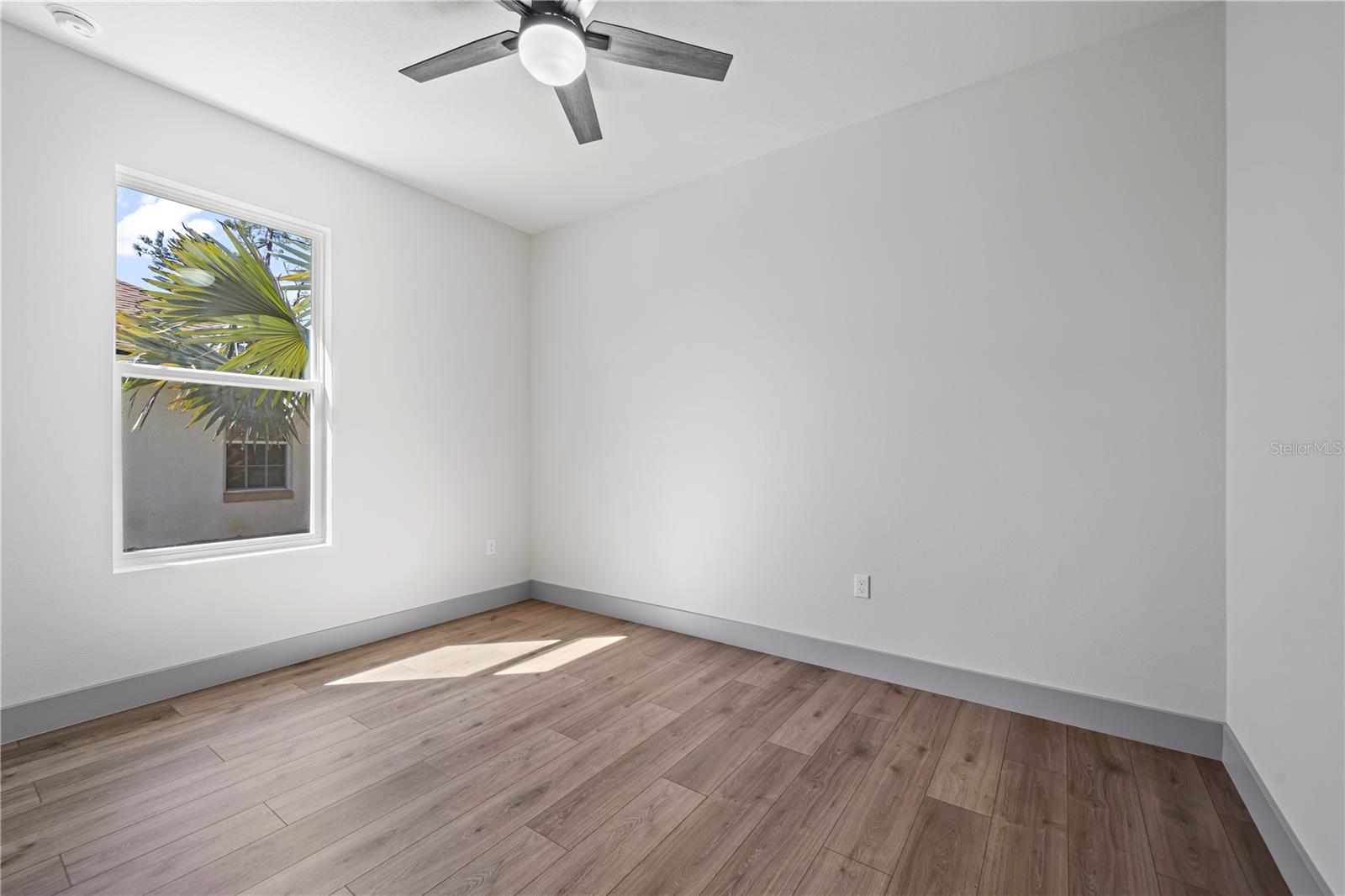 PALM COAST/EASTHAMPTON SEC 34 - Residential Lease