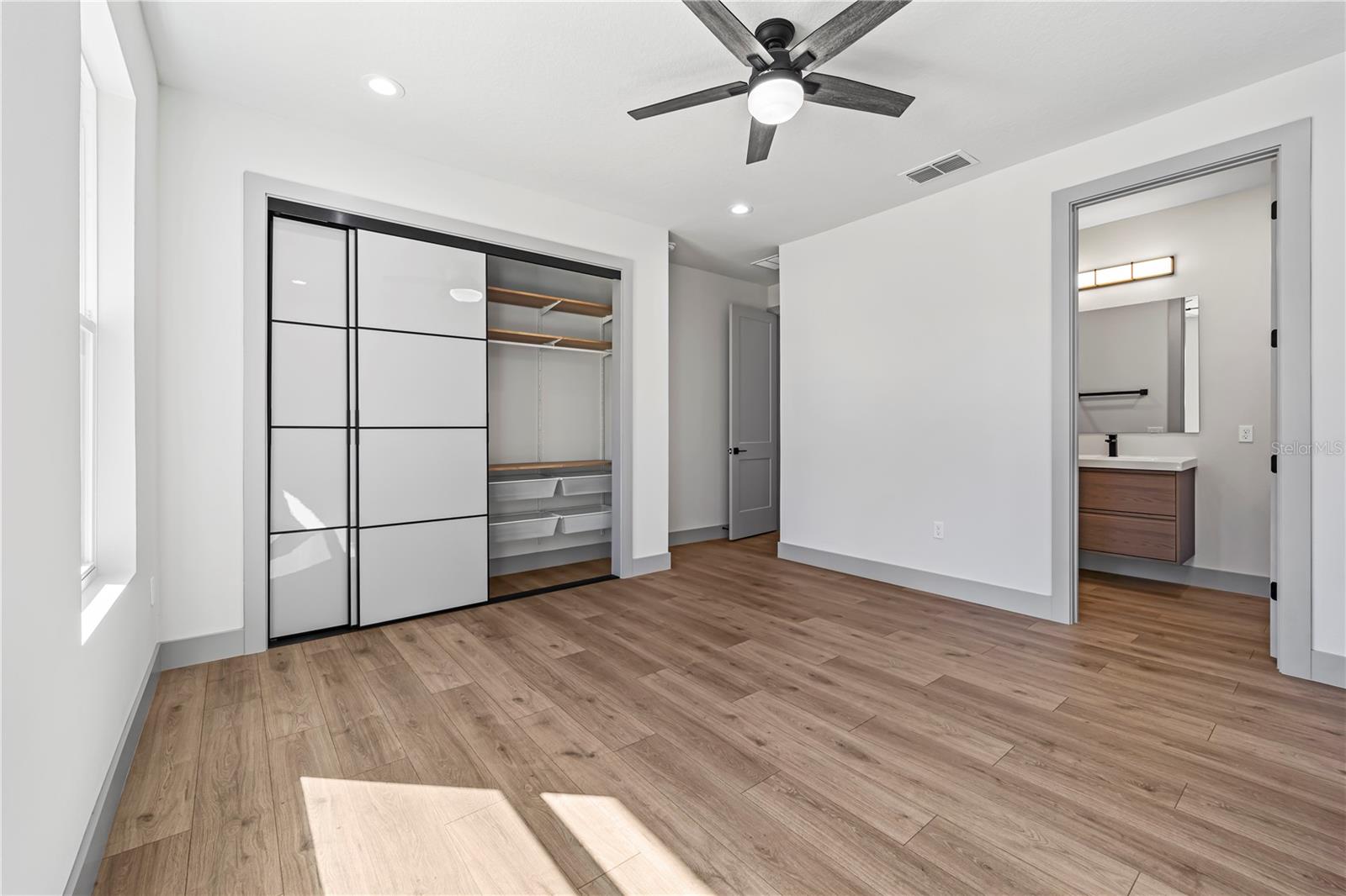 PALM COAST/EASTHAMPTON SEC 34 - Residential Lease