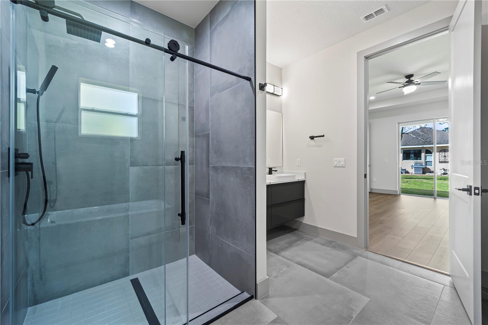PALM COAST/EASTHAMPTON SEC 34 - Residential Lease