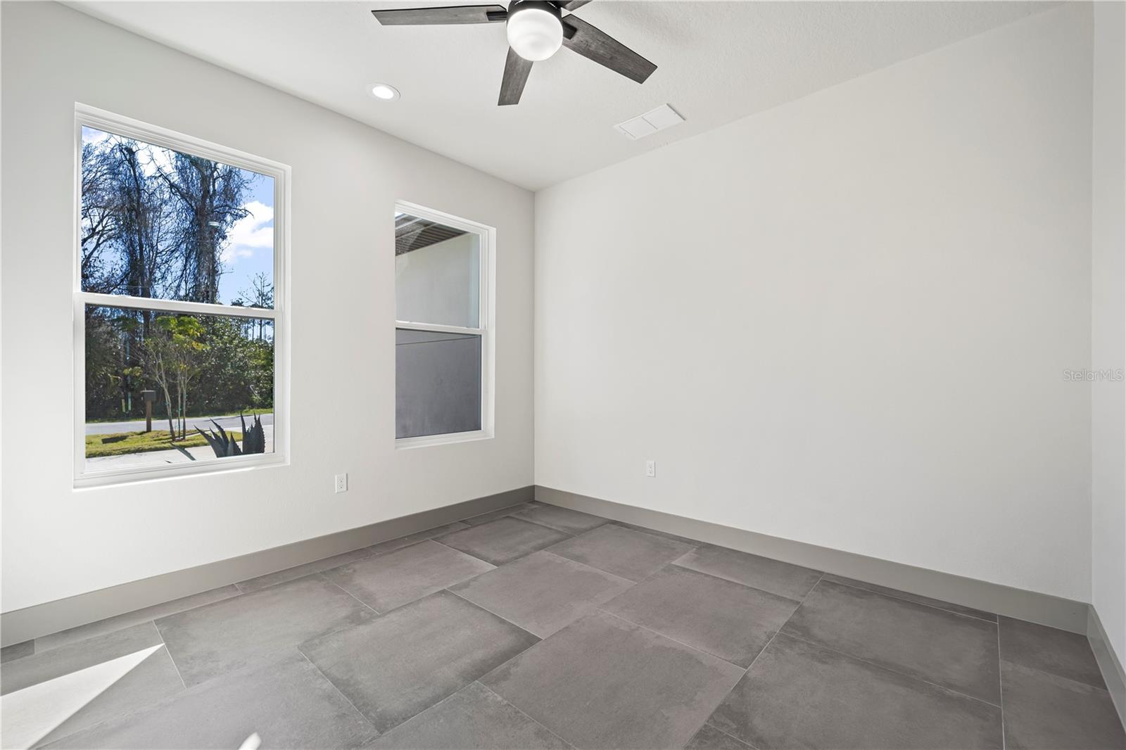 PALM COAST/EASTHAMPTON SEC 34 - Residential Lease