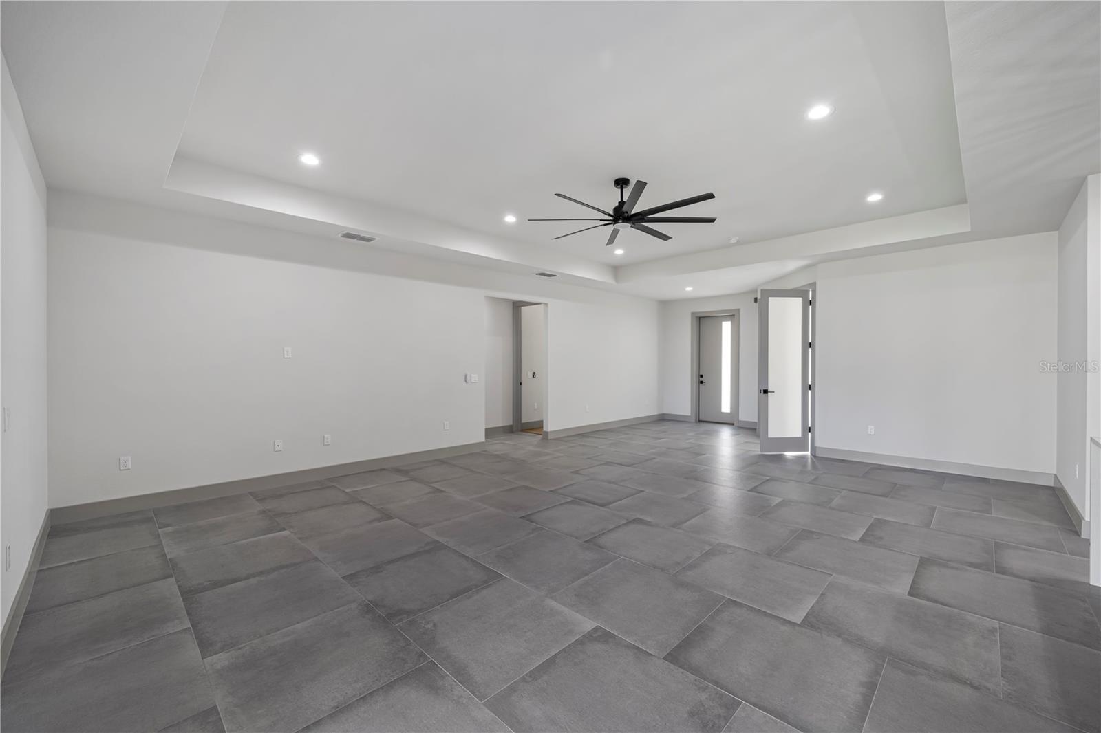 PALM COAST/EASTHAMPTON SEC 34 - Residential Lease