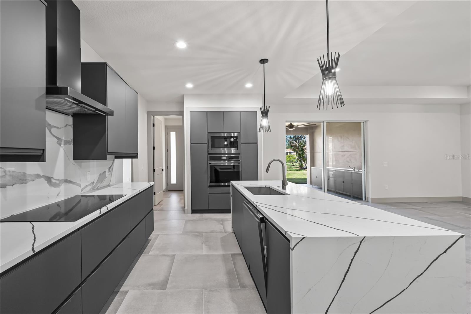 PALM COAST/EASTHAMPTON SEC 34 - Residential Lease