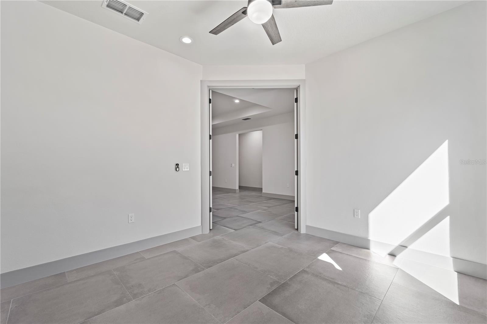 PALM COAST/EASTHAMPTON SEC 34 - Residential Lease
